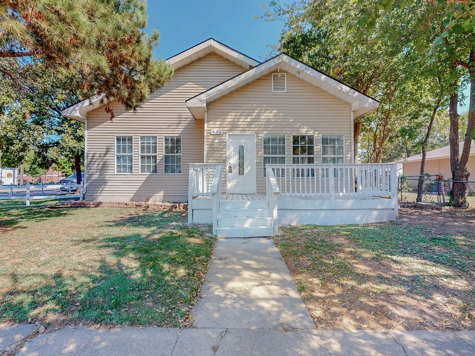 3 bed, 1636 sqft, $1,850 — Photo 1