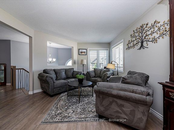 5th image of 1170 Arnold St