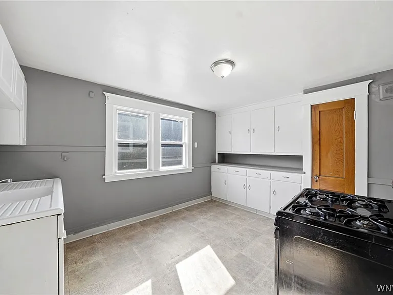 220 Dartmouth Ave — Photo 9