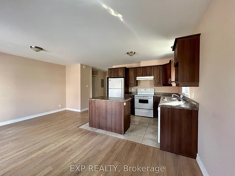 2149 Laurier St #201 — Photo 7