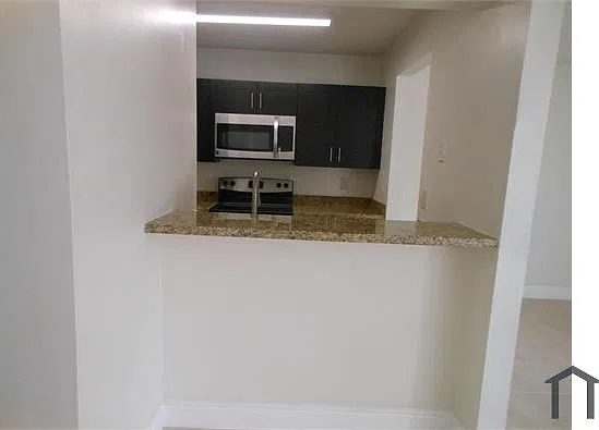 2 bed, 921 sqft, $2,490 — Photo 4