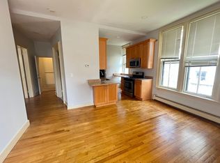 240 Edwards St #3, New Haven, CT 06511