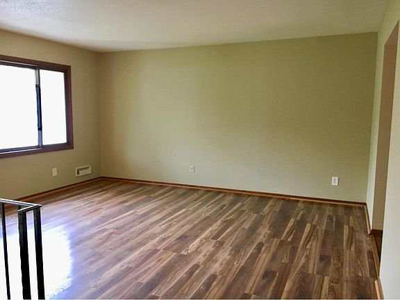 3rd image of 99 Meadow Cir N
