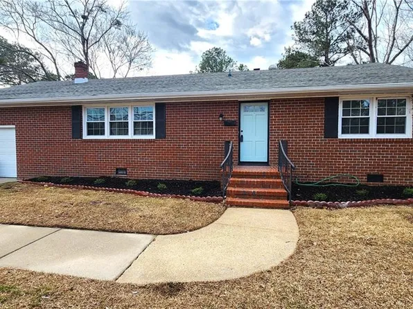 107 Raymond Dr, Hampton, VA 23666
