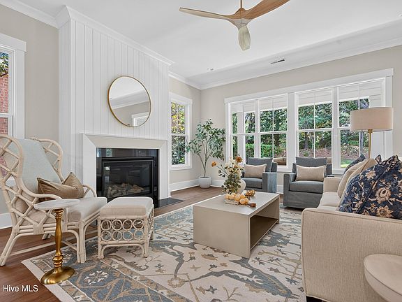 3rd image of 406 Black Diamond Drive