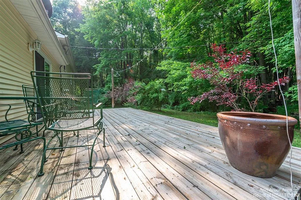 3 bed, 2.0 bath, 2783 sqft, $2,500 — Photo 3