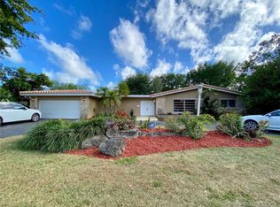 7720 SW 142nd St, Palmetto Bay, FL 33158