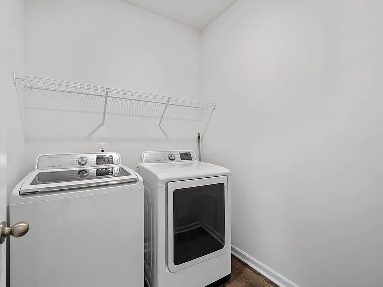 340 Fenwick Dr — Photo 16