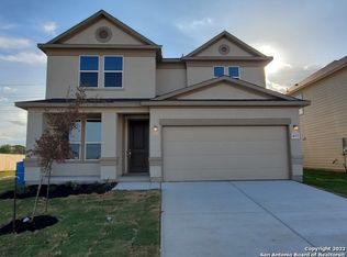 4001 Woodside Dr, Seguin, TX 78155
