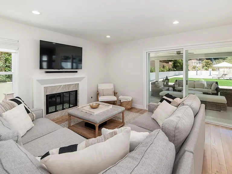 12831 Isocoma St — Photo 15