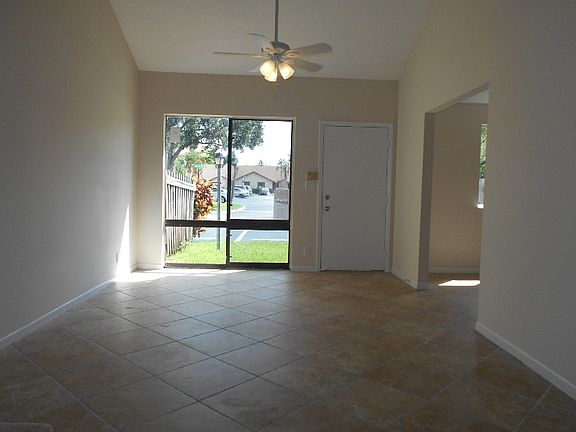 5th image of 11066 NW 38th St
