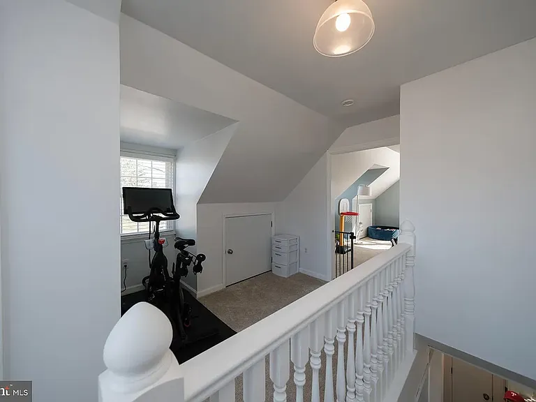 2640 Grandview Blvd — Photo 57