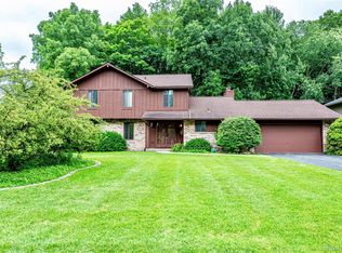 34325 Oak Forest Dr, Farmington Hills, MI 48331