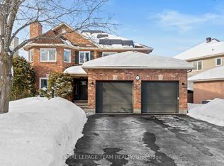 76 Hansen Ave, Ottawa, ON K2K 2L7