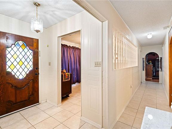 2nd image of 501 S Greene Rd