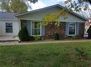 11 Buckingham Dr, Anderson, IN 46013