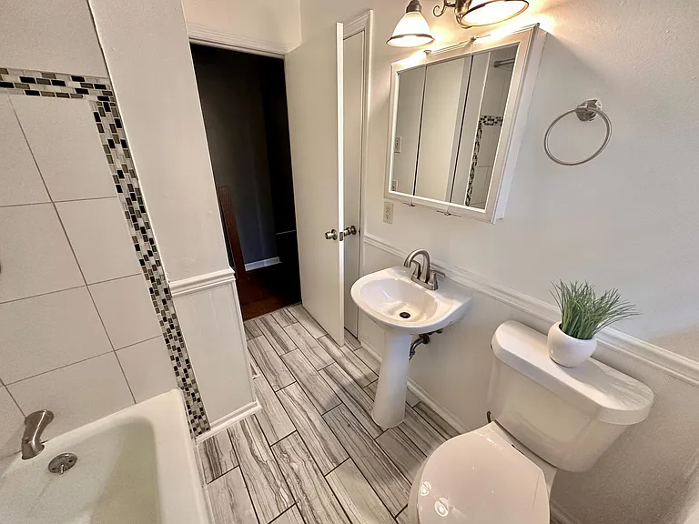 104 Stapp Dr — Photo 1