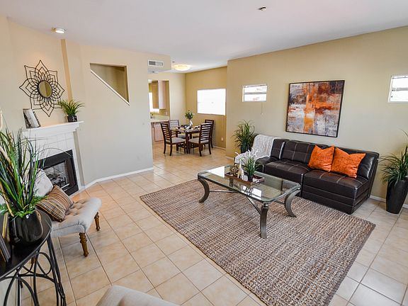 4th image of 1268 Essex St APT 4