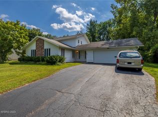 59 Kirklees Rd, Pittsford, NY 14534