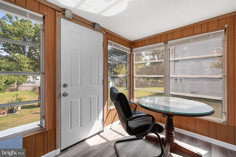 Thumbnail 13