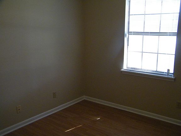 2nd image of 3 Pinewood Ct #3C