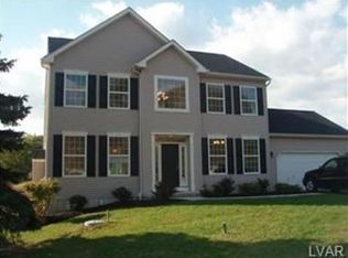 560 S 4th St, Bangor, PA 18013