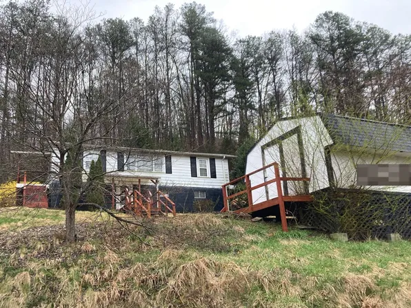 25 Grapevine Creek Rd, Hazard, KY 41701