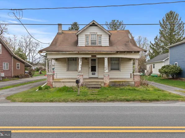 21 Hellers Church Rd, Leola, PA 17540