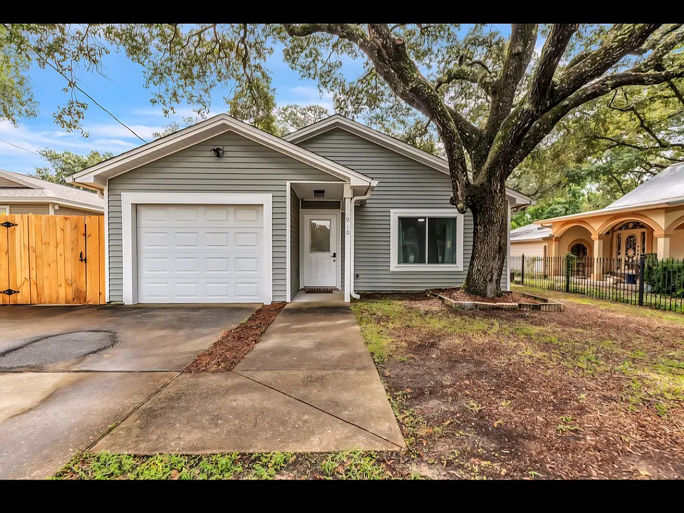 910 Linden Ave