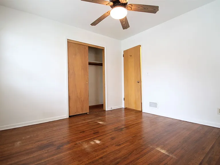 6913 Bedford Ave — Photo 8