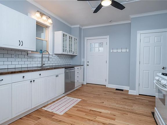 3rd image of 167 Main St #A