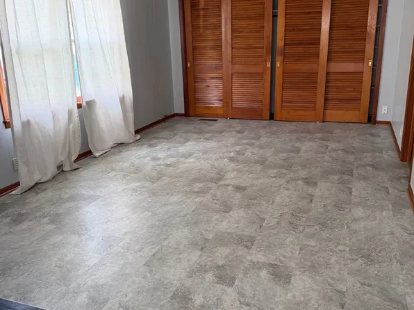 705 Taylor St, Moberly, MO 65270