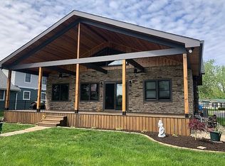 9914 N Marine Key Dr, Syracuse, IN 46567