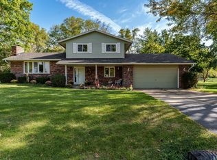 859 Valley Forge Trl, Rockton, IL 61072