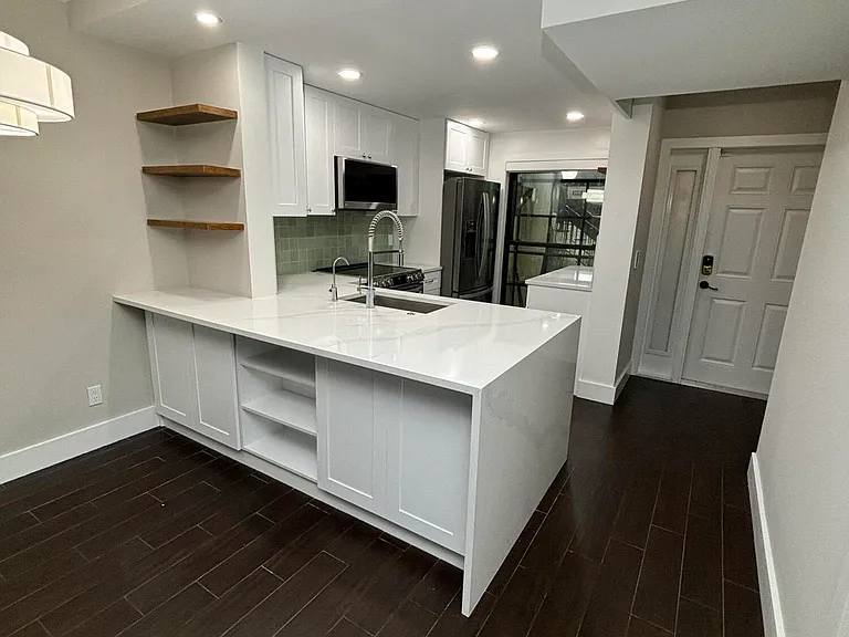 2225 SW 15th St #225 — Photo 2