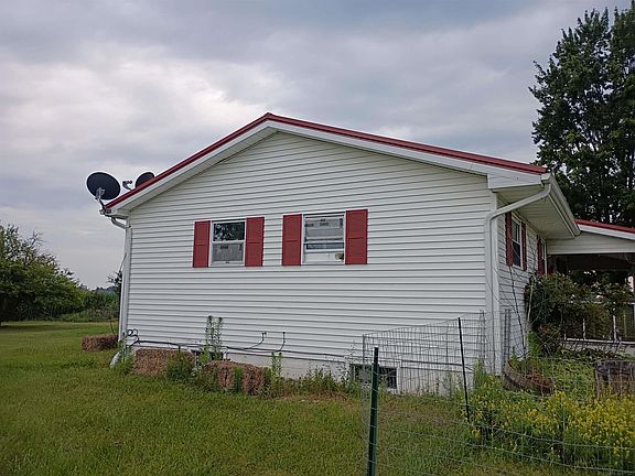 3rd image of 16463 Geddes Rd