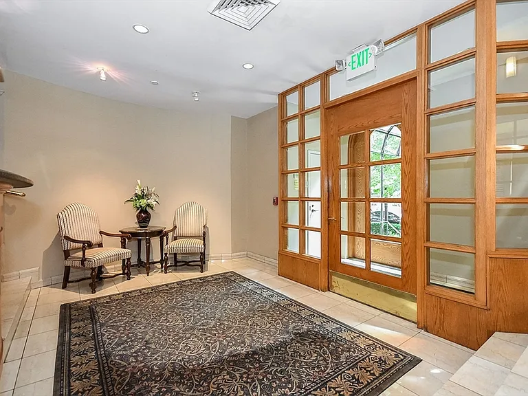 492 Beacon St #82 — Photo 31