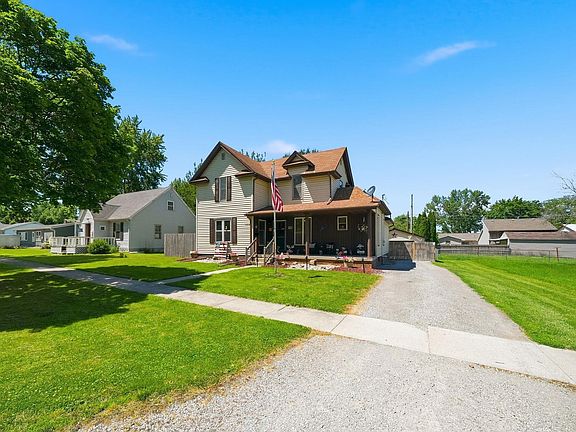 3rd image of 309 W Oak St