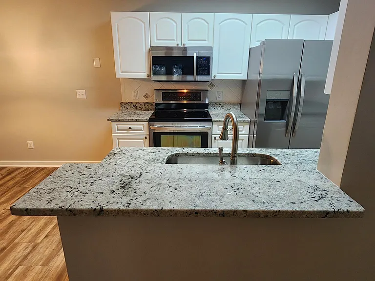8549 Hopkins Cir #H — Photo 3