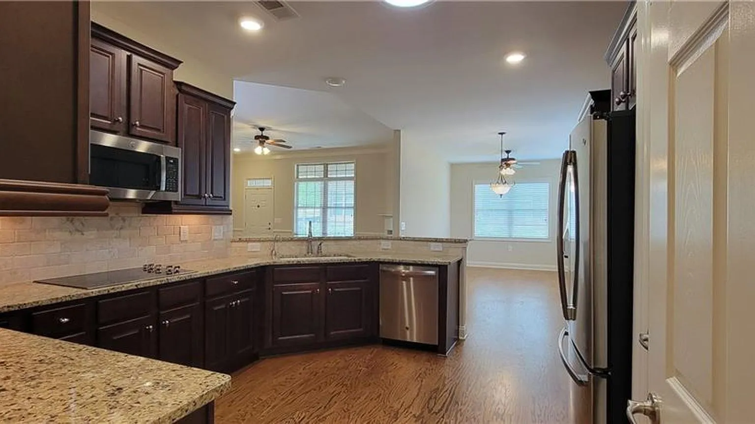 Luxury Living in South Forsyth — Photo 2