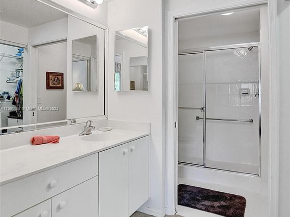 3rd image of 7715 SW Yardley Dr #209
