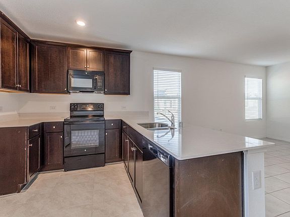 3rd image of 5402 Bristle Leaf Dr