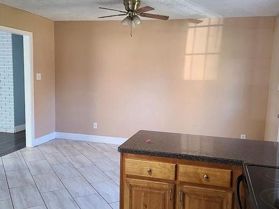 4th image of 38388 Hills Ln