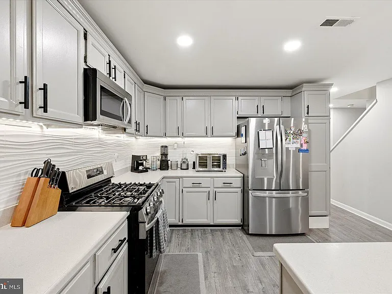 13118 Hearthside Ln — Photo 7