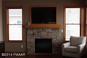 3rd image of 373 Edgewater Dr
