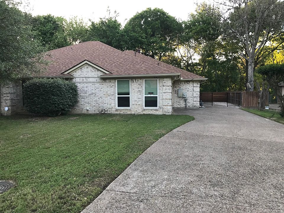 1st image of 219 Avalon Dr