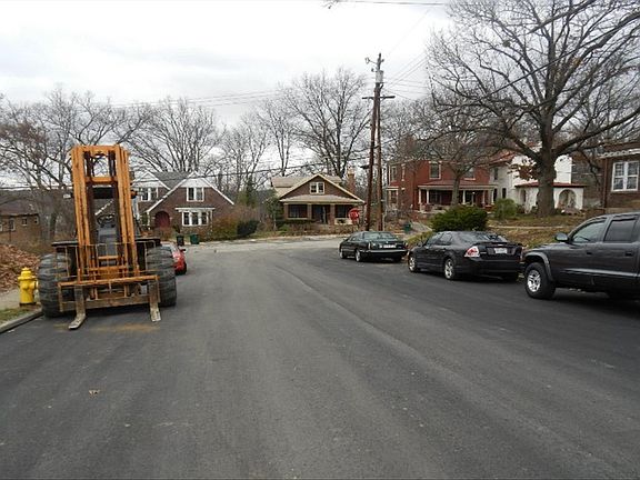 4th image of 597 Terrace Ave