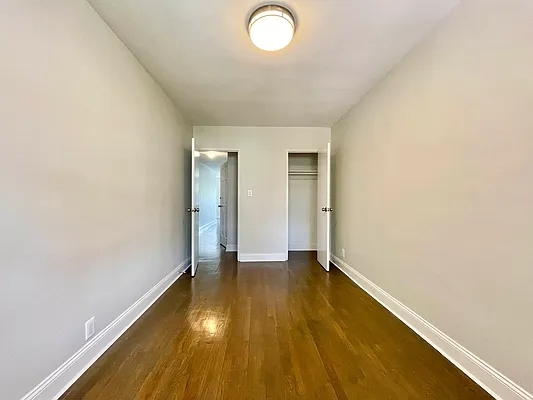 Rented by Astoria Realty | media 9