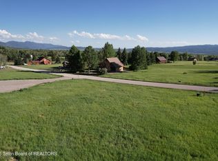26 Ridgecrest Dr, Thayne, WY 83127
