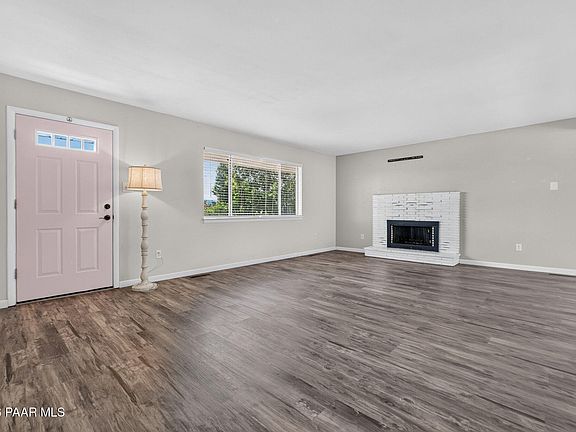 4th image of 544 Roma Ave